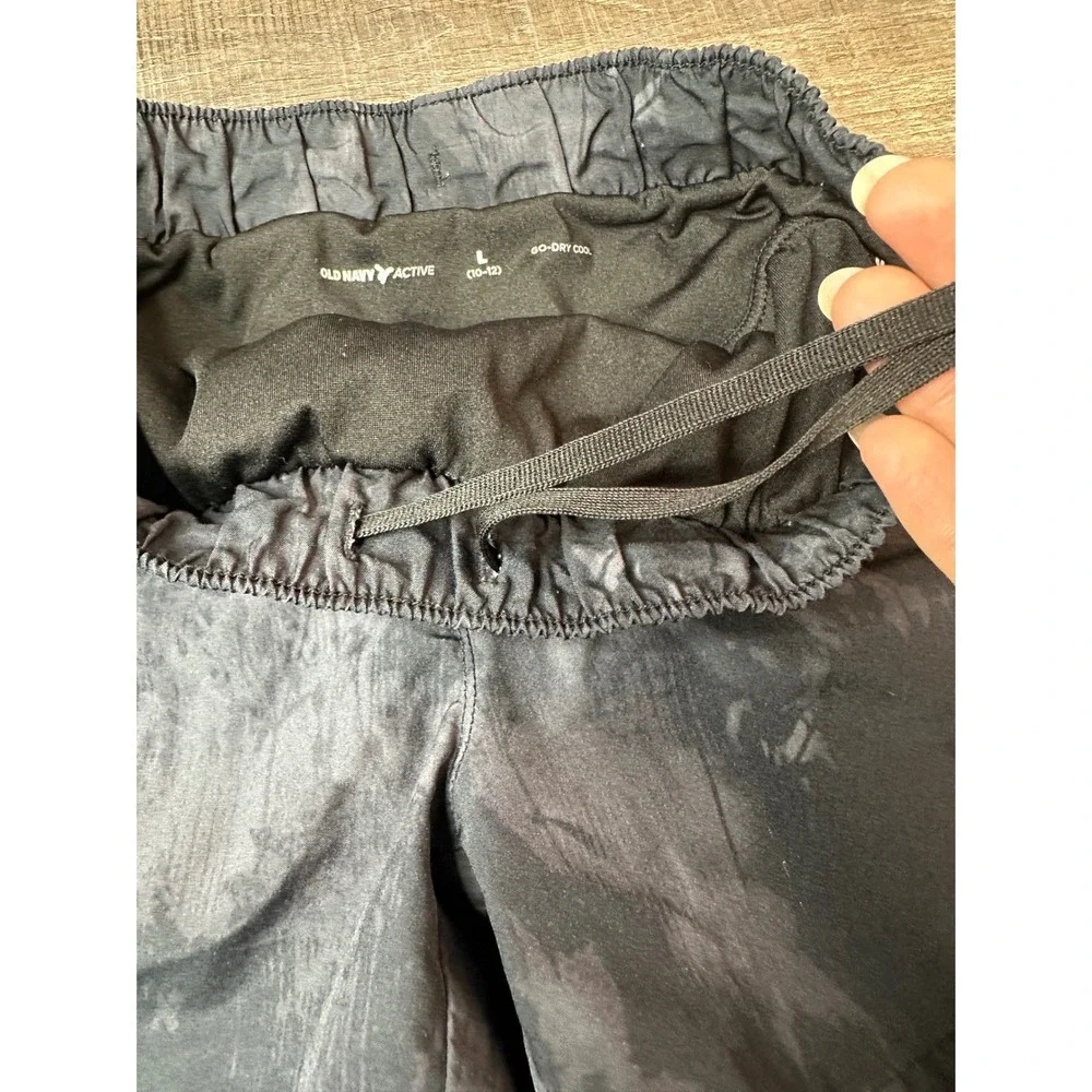 Old Navy Active Kids Girls Black Camo Go-Dry Cool Running Shorts Large 10-12